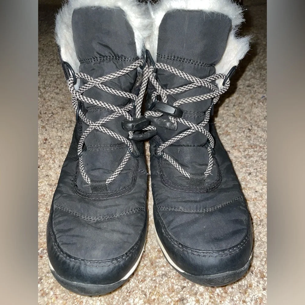 Sorel used waterproof